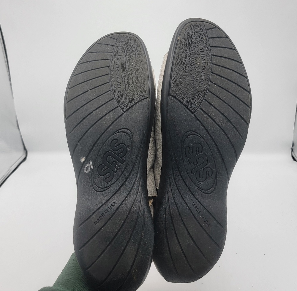 SAS Beige Sandals - Picture 13 of 14